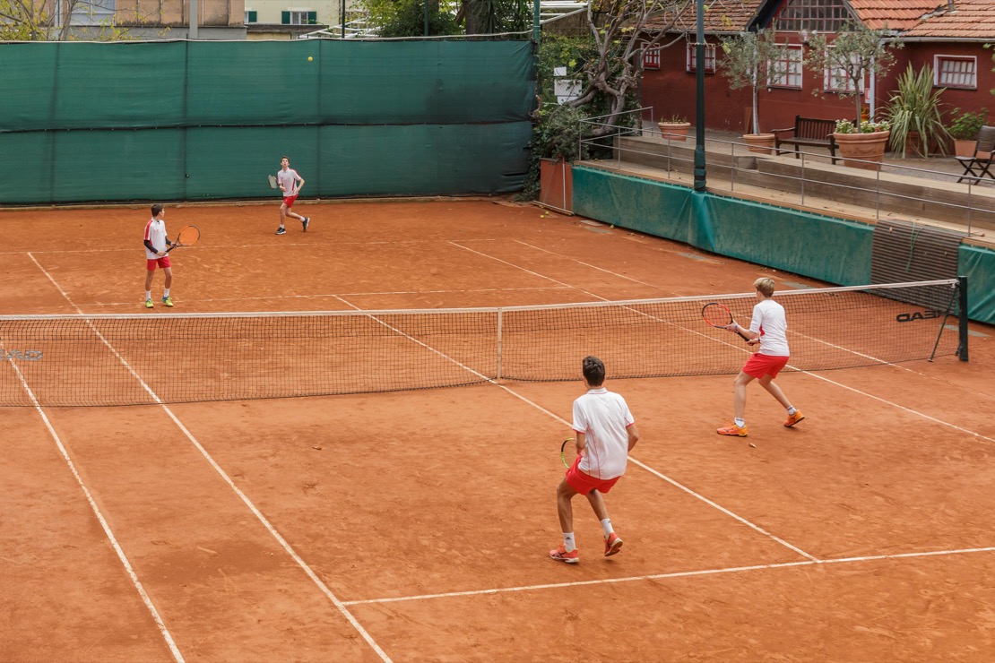 <Campo da tennis in terra rossa Tennis Club Genova