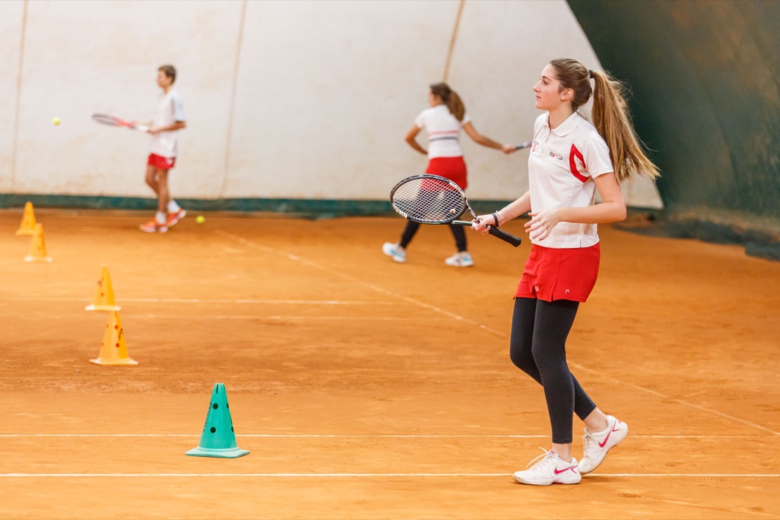 <Tennis Club Genova Campi da gioco Coperti